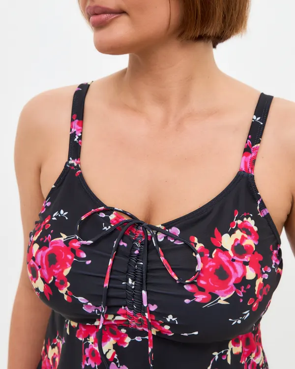 Close-up of the Inga tankini neckline with its tie detail